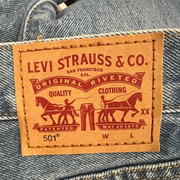 Levi’s 501 Jeans - Picture 6 of 9